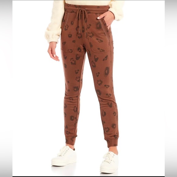 NWT Splendid  Drawstring Waist Mid Rise Leopard Print Coordinating Joggers small - Picture 10 of 11